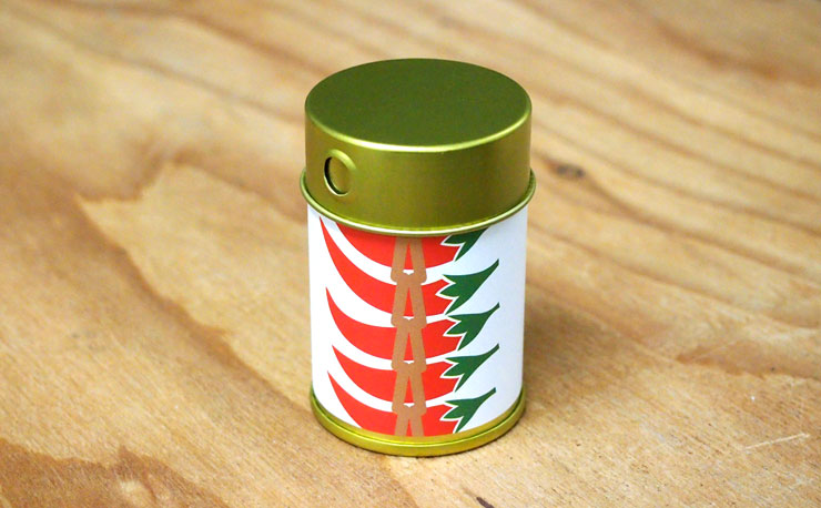 なないろ缶(缶入り七色唐辛子)