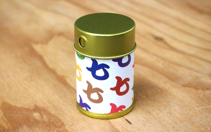 なないろ缶(缶入り七色唐辛子)